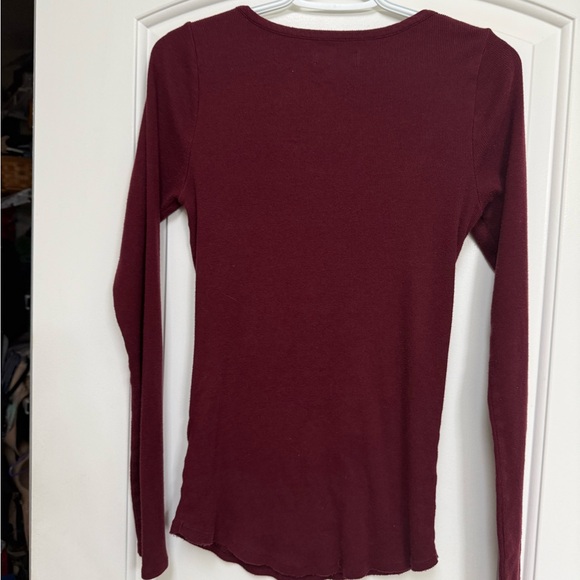 Abercrombie & Fitch Deep Red Long Sleeve Tee - Picture 7 of 7